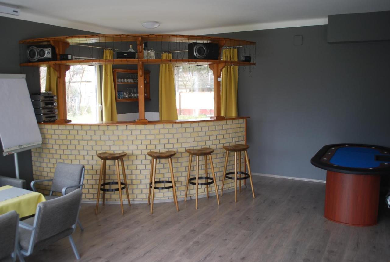 Bed and Breakfast Casa Napsugar Panzio Apostag Экстерьер фото