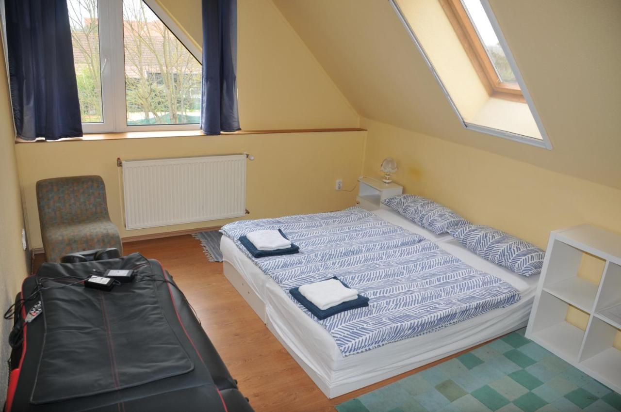 Bed and Breakfast Casa Napsugar Panzio Apostag Номер фото